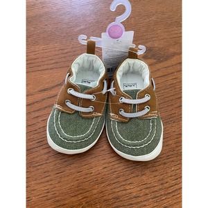NWT Carters Boat Shoes- Green- Size 6-9m
